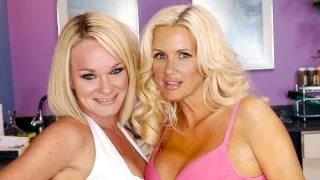 Rhyse Richards fucking in the kitchen with her big ass - Naughty America - 3657