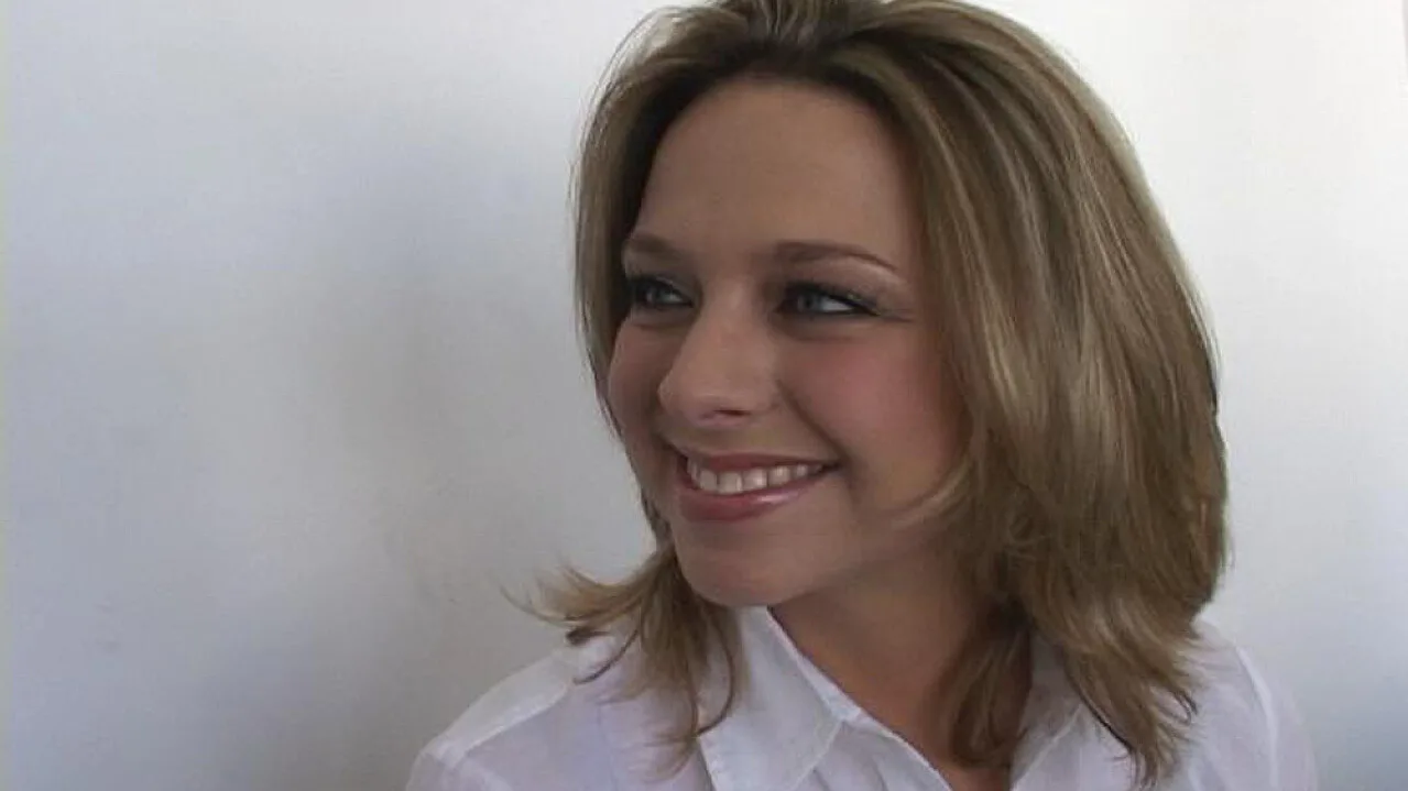 Brianna Beach fucking in the desk with her petite - Naughty America - 759