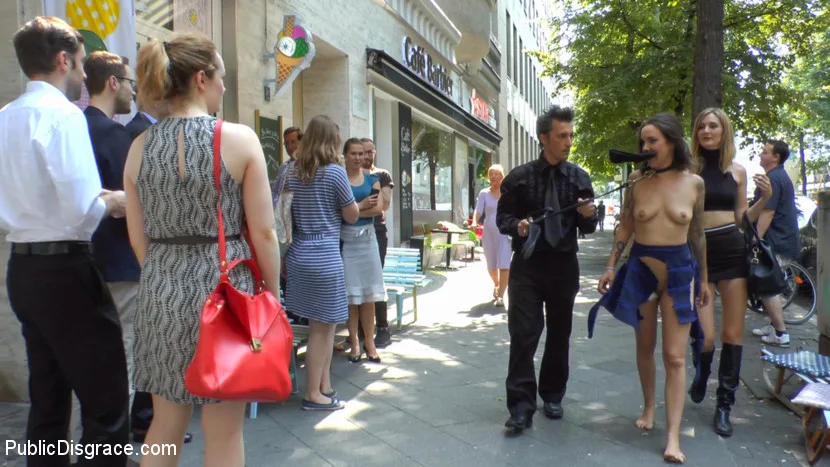 Porno Virginty taken with a Public Double Penetration - Public Disgrace - 11199