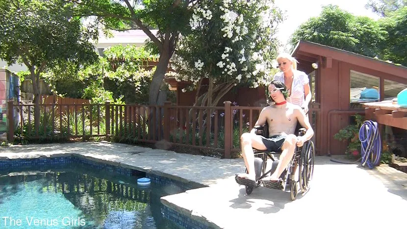 Step-Mamas Little Cum Cleaner - The Venus Girls - 33094