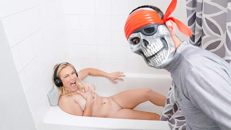 Sibling Prank War - Sis Loves Me - 13675