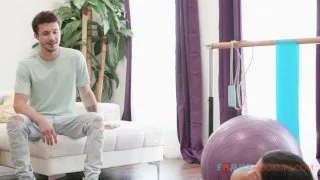 Xxlayna stepbro helps her with a cardio workout - Family Hookups - 22651