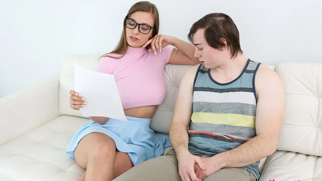 Trying To Focus My One Track Mind - S3:E1 - Younger Mommy - 22749