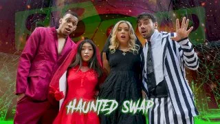 The Haunted House of Swap - Sis Swap - 24574
