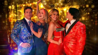 Prom Queens at Home - Sis Swap - 25925