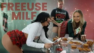 It Feels a Lot Like Christmas - FreeUse Milf - 395185