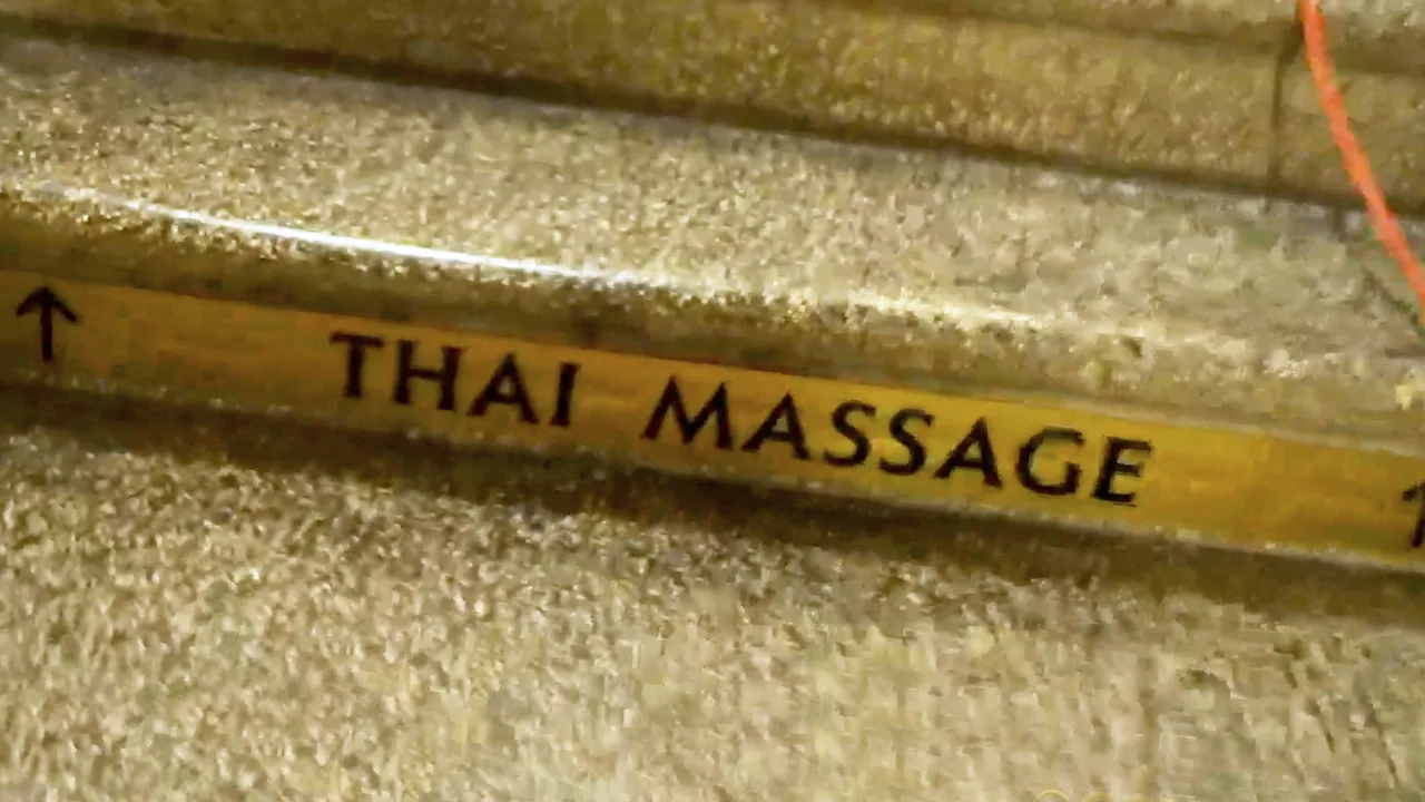 Asian Erotic Massage With Thick MILF - Euro Sex Diary - 401395