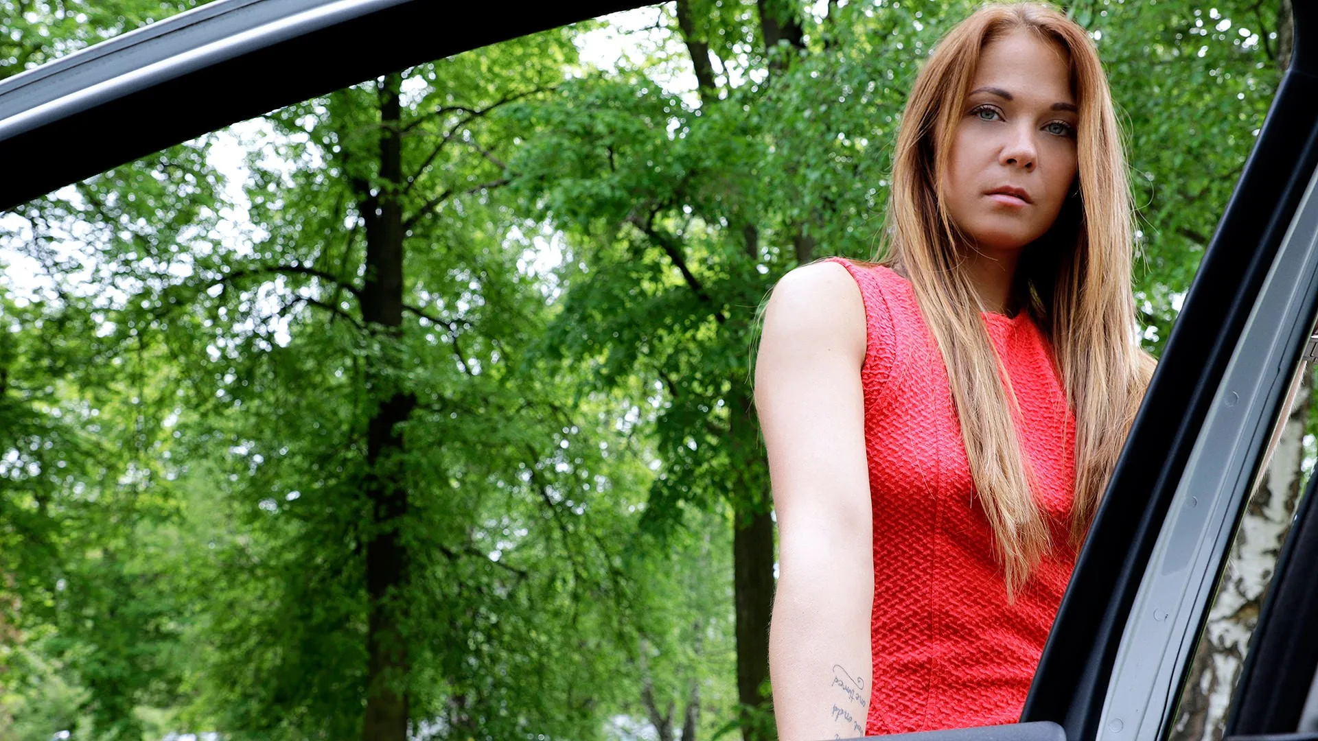 Natural Hottie Fucks Outside - Stranded Teens - 12354