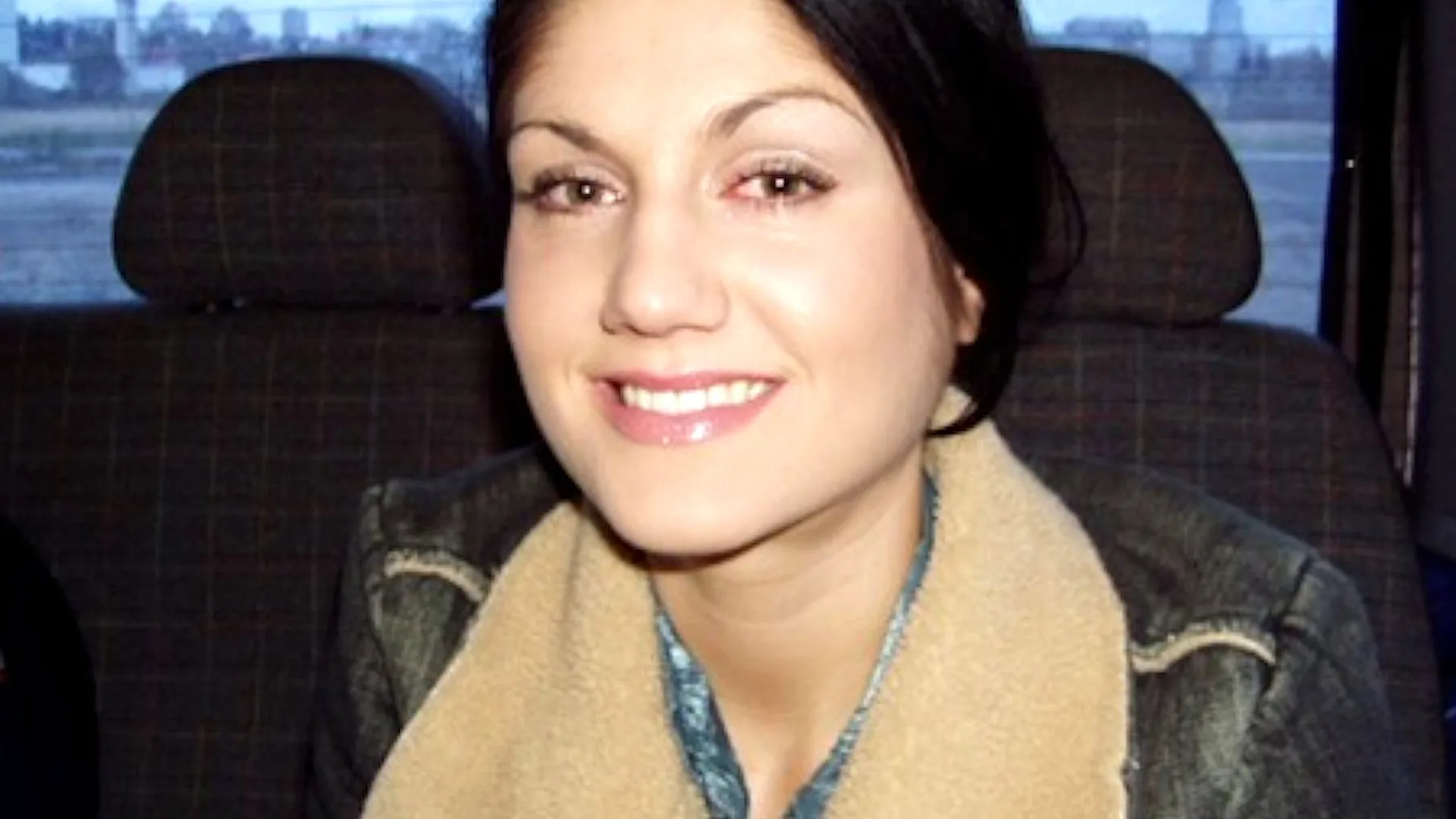 Sarah - Bang Bus - 15859