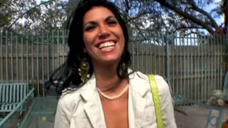 Ariana - Bang Bus - 16006