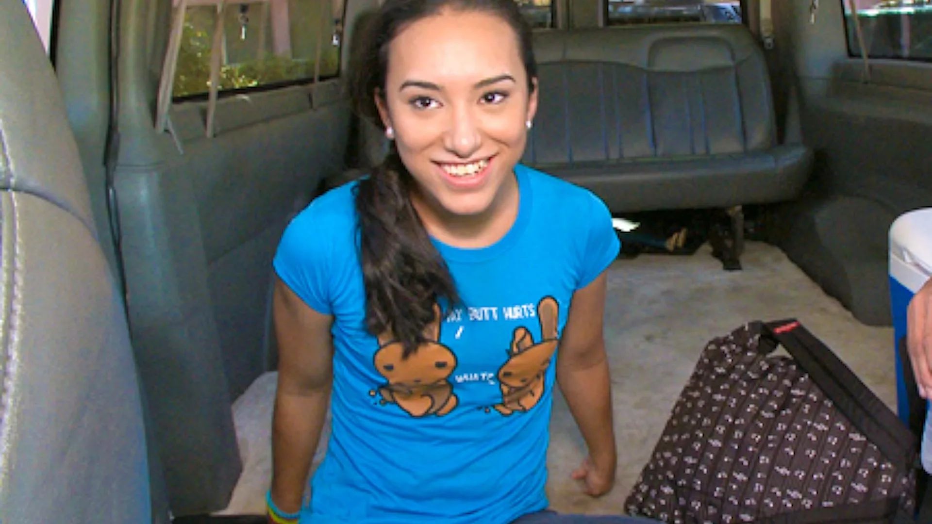 Nina Loves Rimmy - Bang Bus - 16349