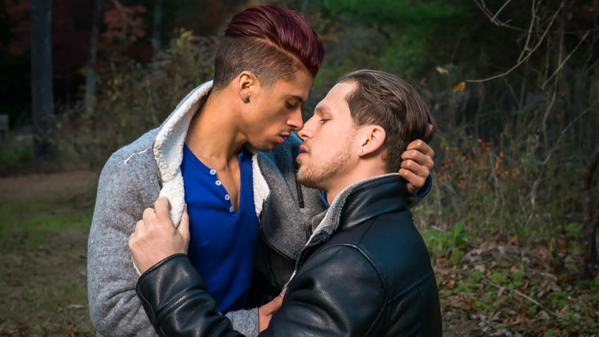 Straight & Sneaky Scene 2 - Icon Male - 10666