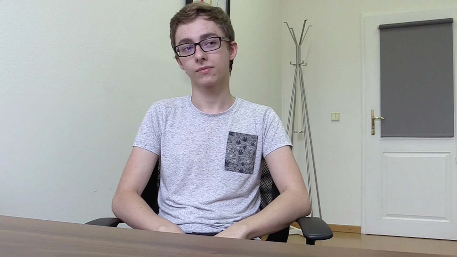 Dirty Scout 40 - [B]IGSTR - 7218