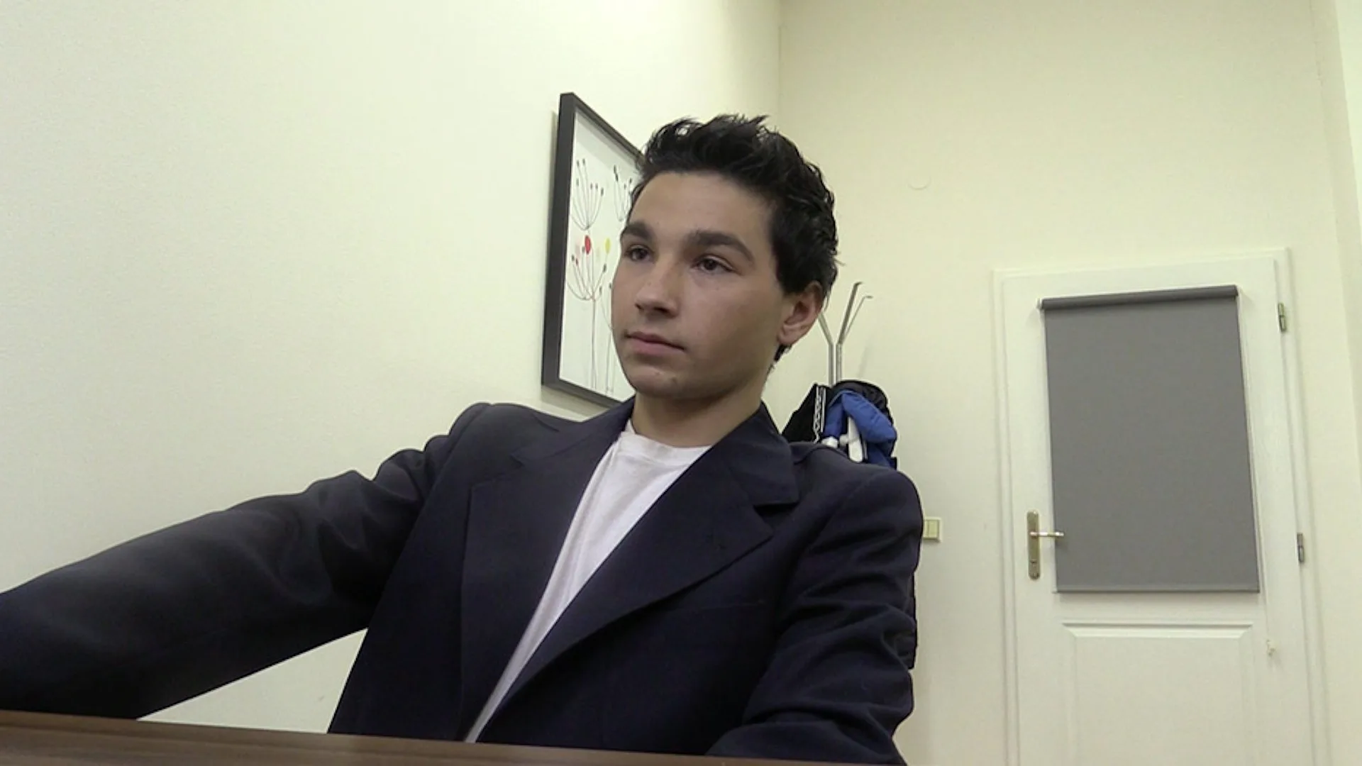 Dirty Scout 63 - [B]IGSTR - 7356