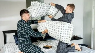 Pillow Fuck: Bareback - MEN - 18304