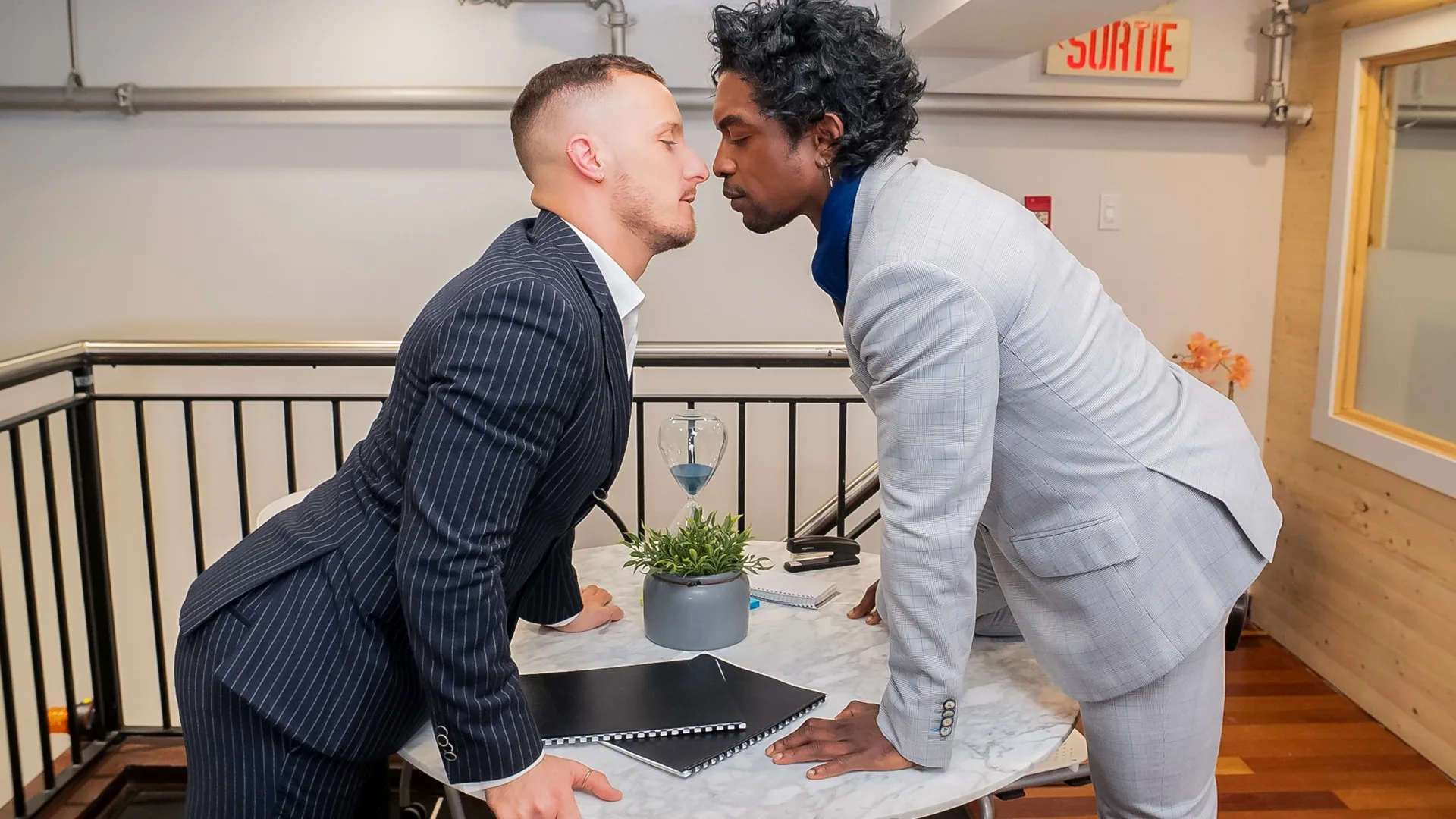 Unfinished Business - Noir Male - 23991