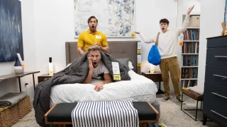 Sneaky Showroom Fuck - MEN - 24124