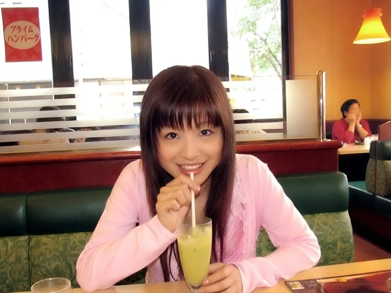 [SHC071] Emika - R18 - 44243