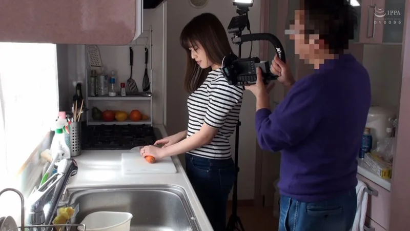 [ITSF-056-01] Julie - R18 - 106312