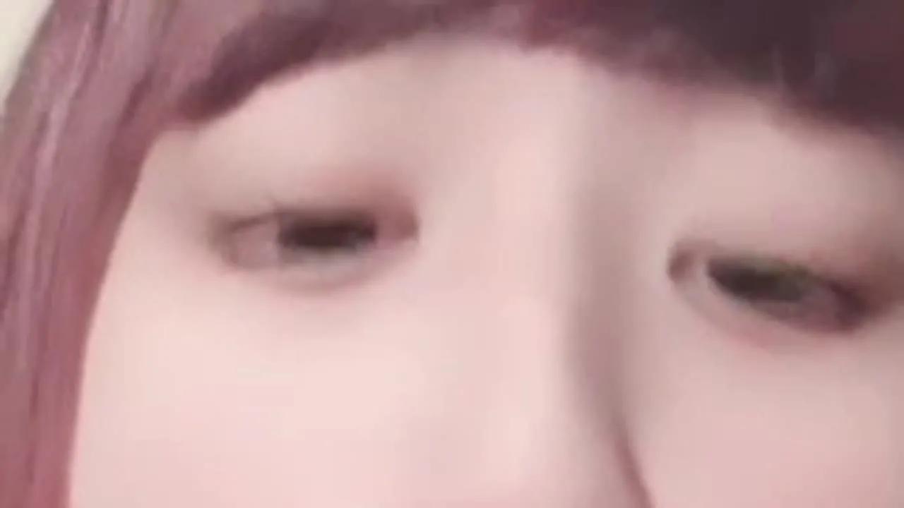 【完全顔出し/大量ごっくん】第二弾。お金欲しさに羞恥心も何もかも捨て去りカメラの前で白目を剥き鼻下伸ばしてアヘ顔イラマでおじさんザーメン大量ごっくん! - FC2 Video - 178873