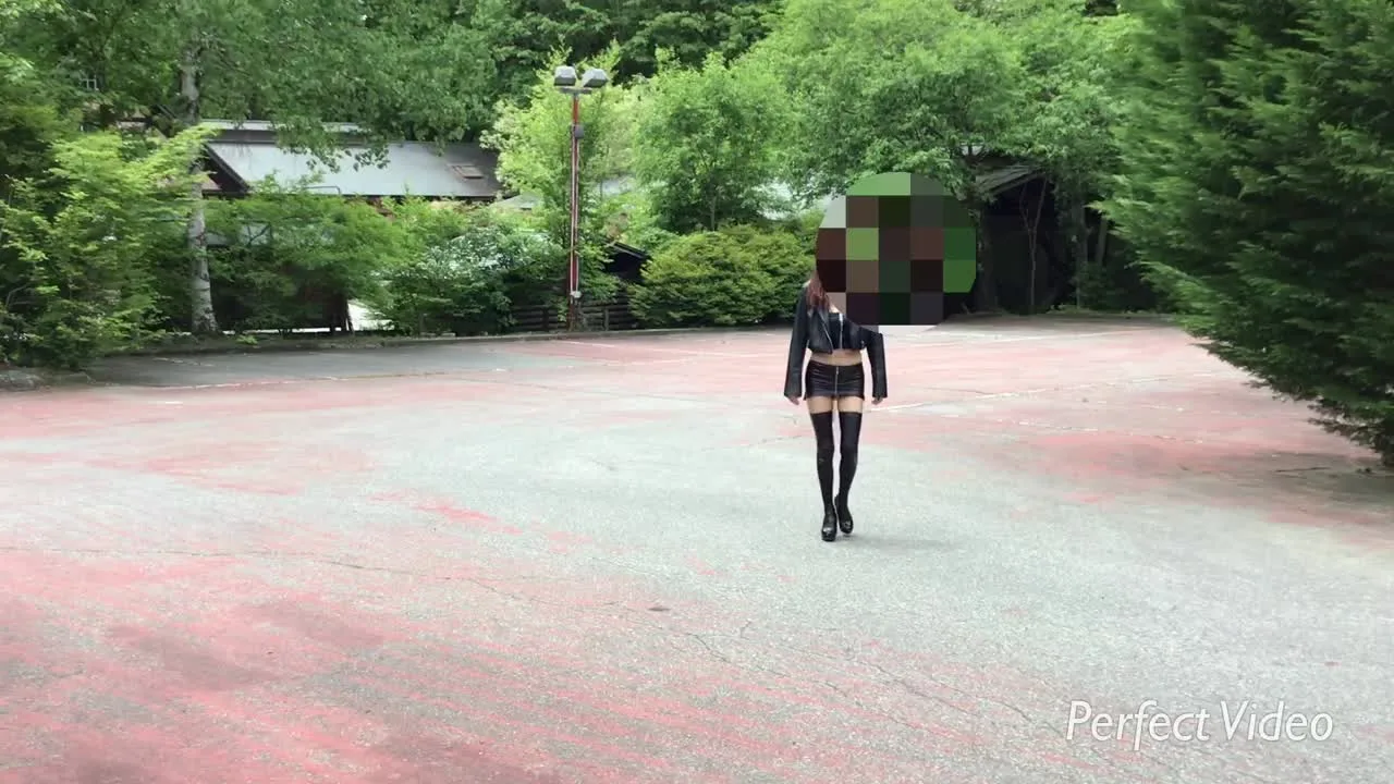 エナメル＆レザー散歩② - FC2 Video - 178925