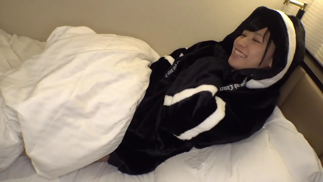 【巨乳】ねっとりセックスを自画撮り。推定Gカップの可愛すぎる彼女が恥ずかしがる姿は興奮度MAX！ - FC2 Video - 179413