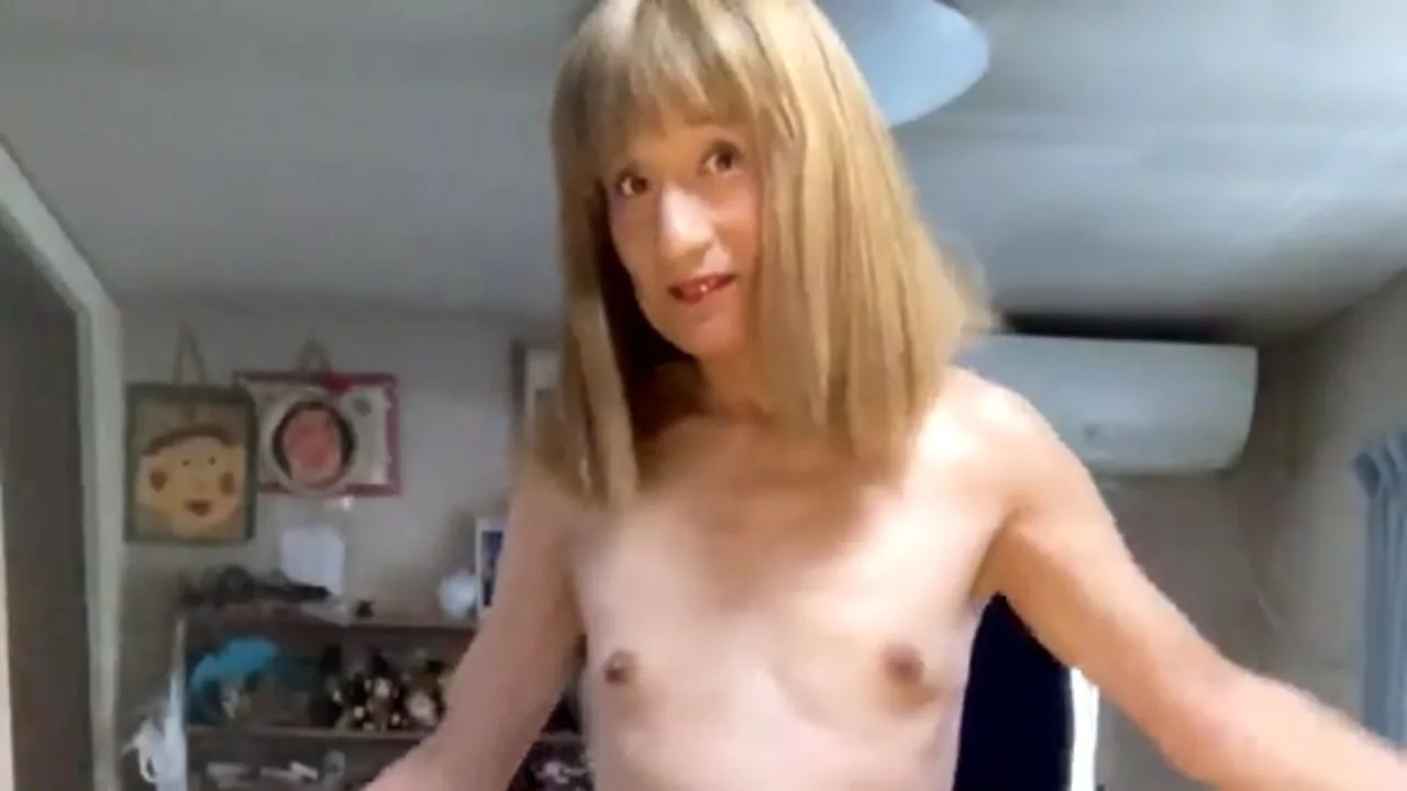 Anne’s nude dance & cum splashed - FC2 Video - 179839