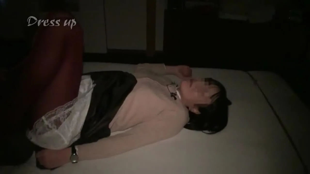 【人妻】大勢の男達が人妻さんでセックスを楽しむ（珠季さん） - FC2 Video - 181397