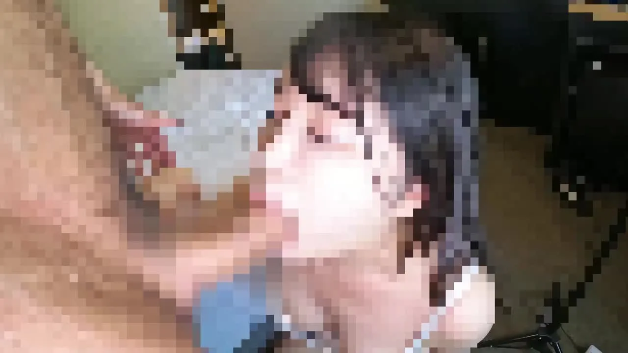 デカチン求めて三千里？関西G乳美女にデカチン軍団が喉奥ガシガシイラマ洗礼★フェラ抜き大量発射3人 - FC2 Video - 188943