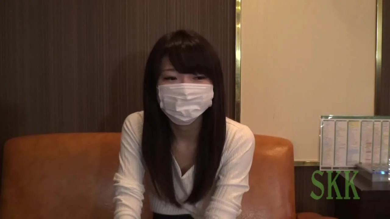 【**】色白×清楚な箱入り彼アリ女子大生20歳＆ムチムチな妖艶桃尻美OL人30歳 - FC2 Video - 190072