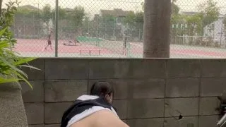 【Ⓙ3 Gカップえりか】自撮りです☆彡 大学生の男のグループがテニスしている横でおっぱい出してディルドオナニーしました！！すぐ後ろで大学生たちの声が聞こえるし凄く興奮しちゃ - FC2 Video - 191094