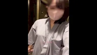 露出再開！〈素人自撮り〉大学2年！ホテルでの露出オナニーのリベンジ！のはずがまたまた大ハプニング、部屋の外出て全裸になってオナニーした帰り、鍵が開かなくて結局フロントに - FC2 Video - 196872