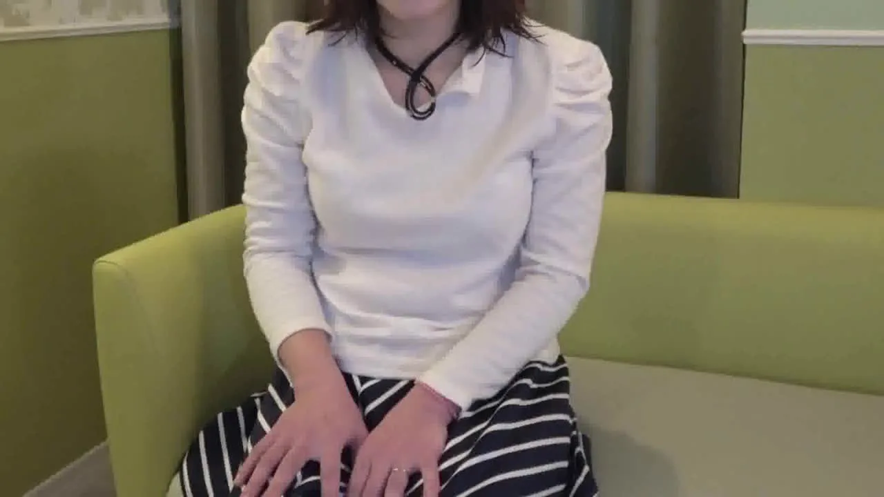 【無修正】みさと32歳　性格もマン毛も自然体な天然ラブリー奥様に生ハメ大量発射 - FC2 Video - 199128