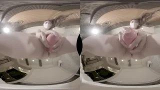 【180VR3D】開店10分600円　顔面騎乗屋さん16　はな24歳　Hなお姉さんの全裸でウーマナイザーDuo　絶頂生マン騎乗 - FC2 Video - 199166