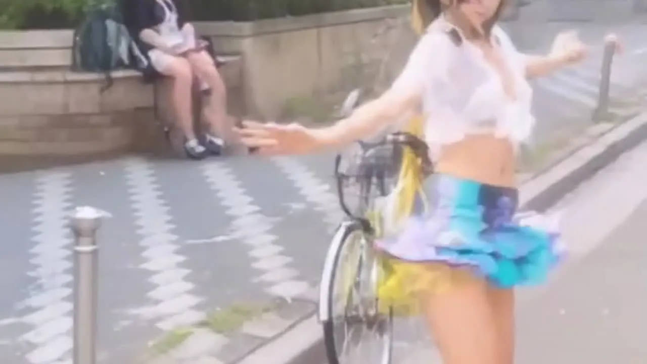 妄想野外露出 part 4 - FC2 Video - 199636