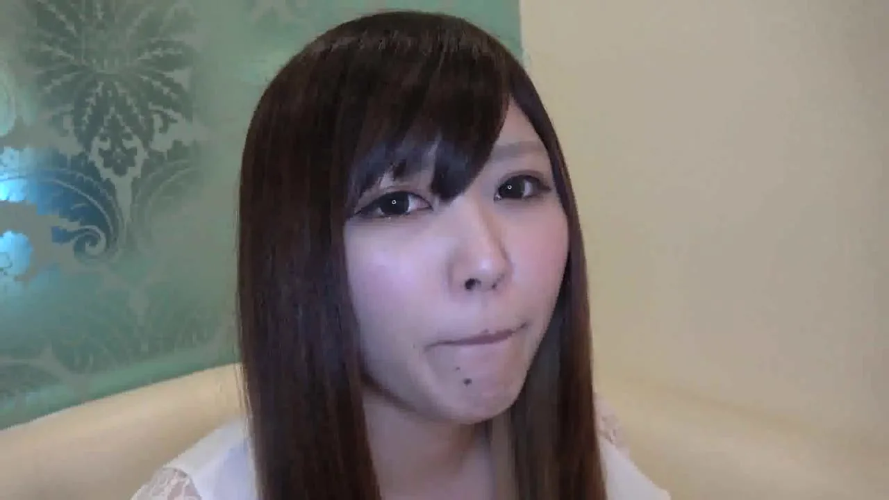 【無修正】あゆみ27歳　ムチムチ可愛いバンギャル奥様に大量中出し - FC2 Video - 199954