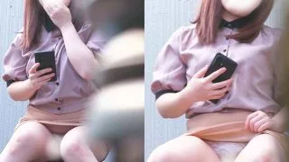 バレちゃった！　撮られたら撮り返す？むちぷりお姉さんのパンティ - FC2 Video - 200718