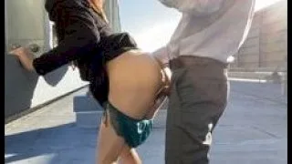 野外プレイ♡昼休みに会社のビルの屋上で不倫セックス♡ - FC2 Video - 202992