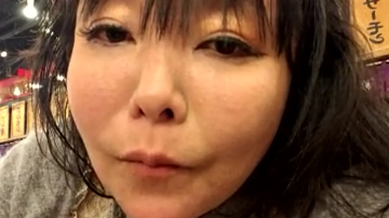 ひなた　新世界からどてやき食べて飲む配信 - FC2 Video - 203420