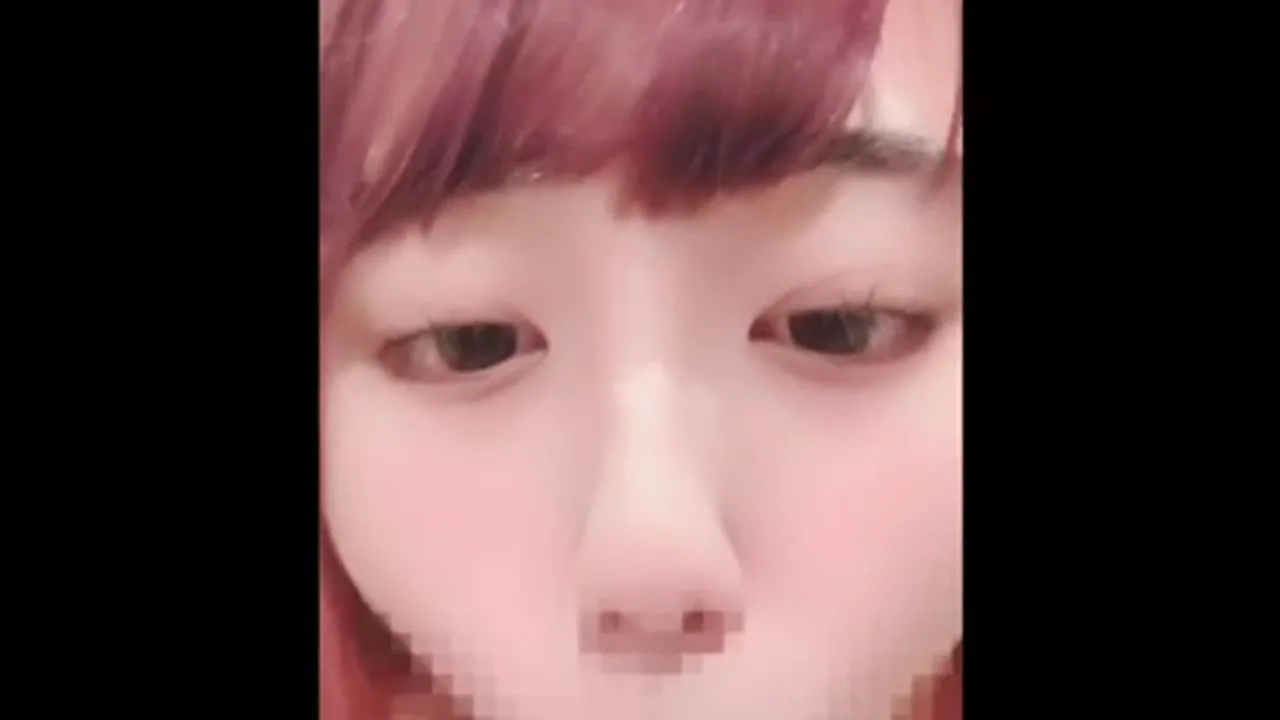 【アへ顔イラマ/大量ごっくん】メンエス勤務の今時ムスメを呼び出しカメラの前で恥じらいを捨てたアへ顔イラマを披露し濃厚ザーメン大量ごっくんさせ躾けた動画を公開する。 - FC2 Video - 203746