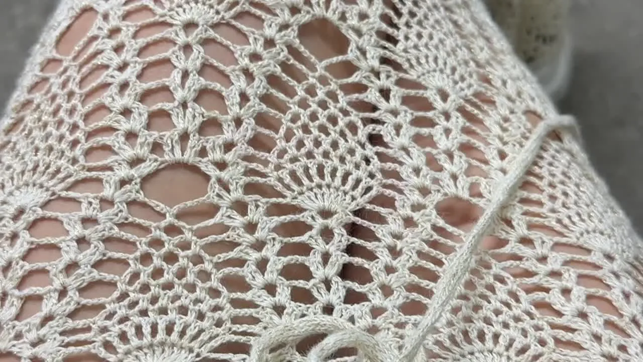 【不倫寝取られ淫乱人妻　駅のホームで単独露出】人妻　素人　NTR 調教　アヘ顔　マンコ　野外　脇毛　刺青　剛毛　スマホ撮影 - FC2 Video - 203880