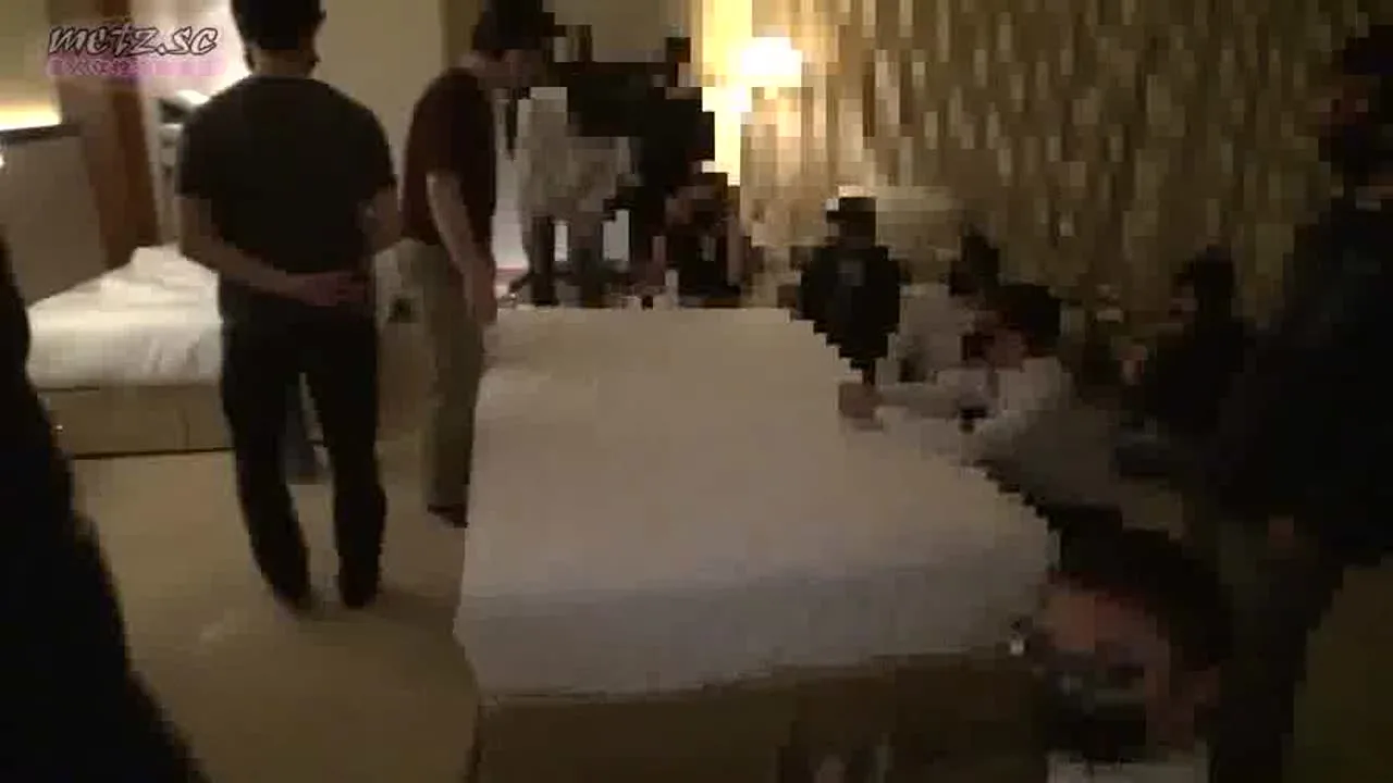 【人妻】エロのみ会で人妻さんにセクハラして１１人の男達がオマンコ挿入（♀いくみさん - FC2 Video - 209462