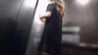 【続編】黒ワンピめくり上げ！エレガントお姉さんの秘密を解き明かす② - FC2 Video - 210384