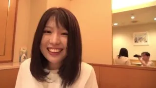 笑顔カワユスなメンエス嬢に動画撮影を懇願！オプションでエッチぃコスチュームの代表格「極小マイクロ紐 - FC2 Video - 211327