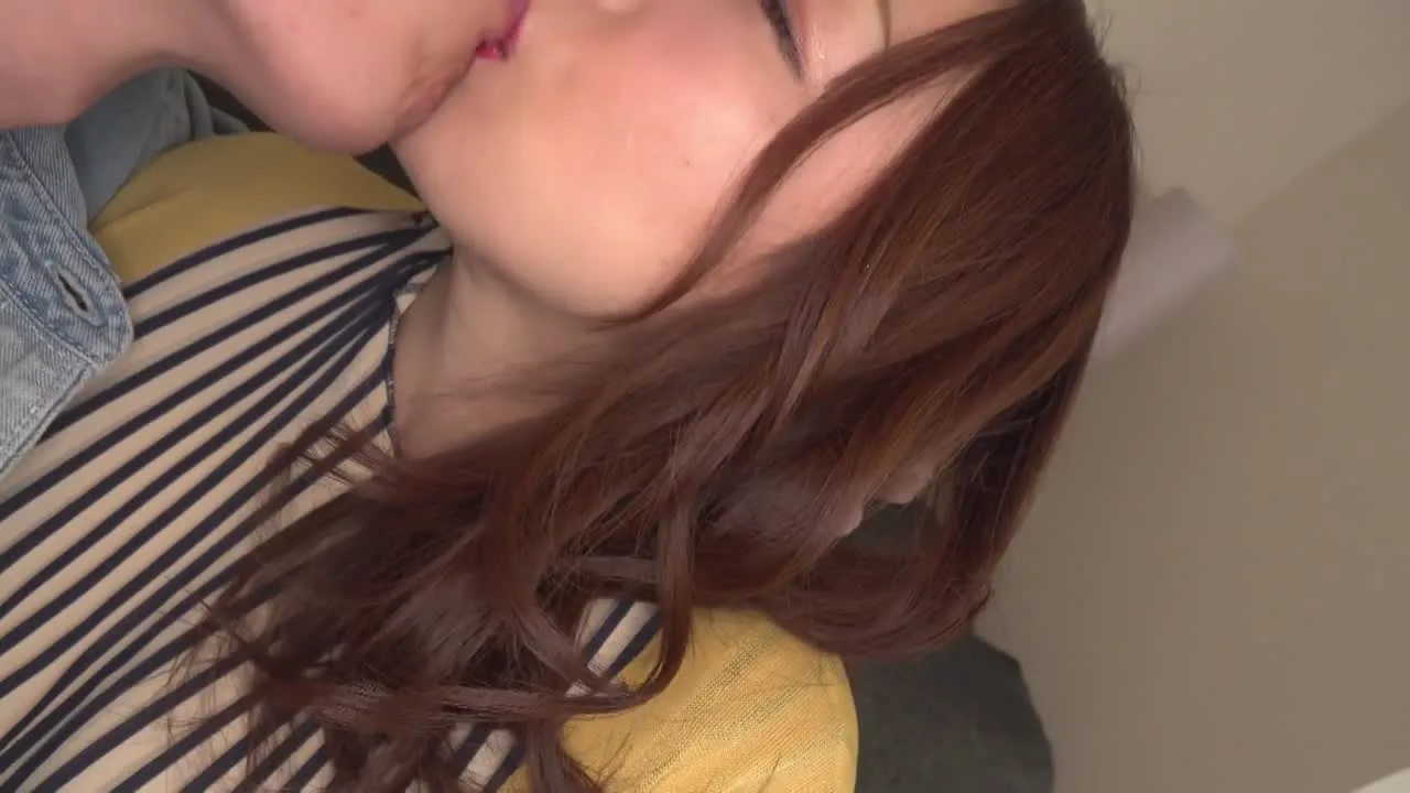 【素人・不倫】デカ乳首・デカクリがそそる美熟女はるみさん。 欲求不満おまんこを激しく突いて大量中出し - FC2 Video - 212904