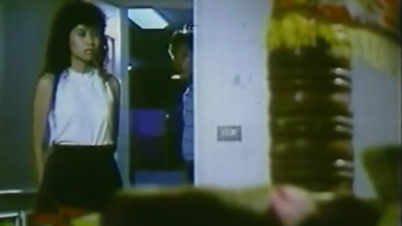 老电影：小伙遭女鬼纒身 - FC2 Video - 213762