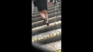 1本のおまけ動画あり[乗車記録63]無抵抗な30代人妻風スーツOLに生マン擦り付けオナニーで発射 - FC2 Video - 214837