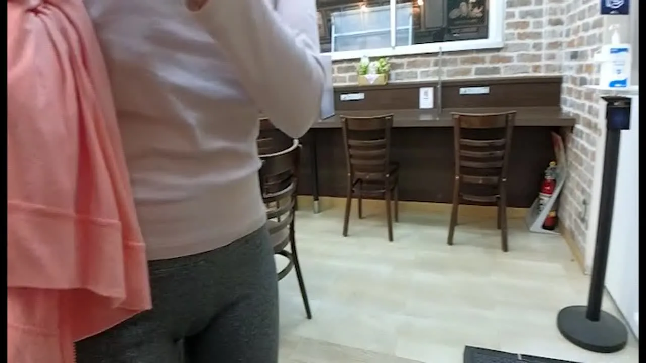 ノーブラちくポチでバーキングエリアで夕飯 - FC2 Video - 215647