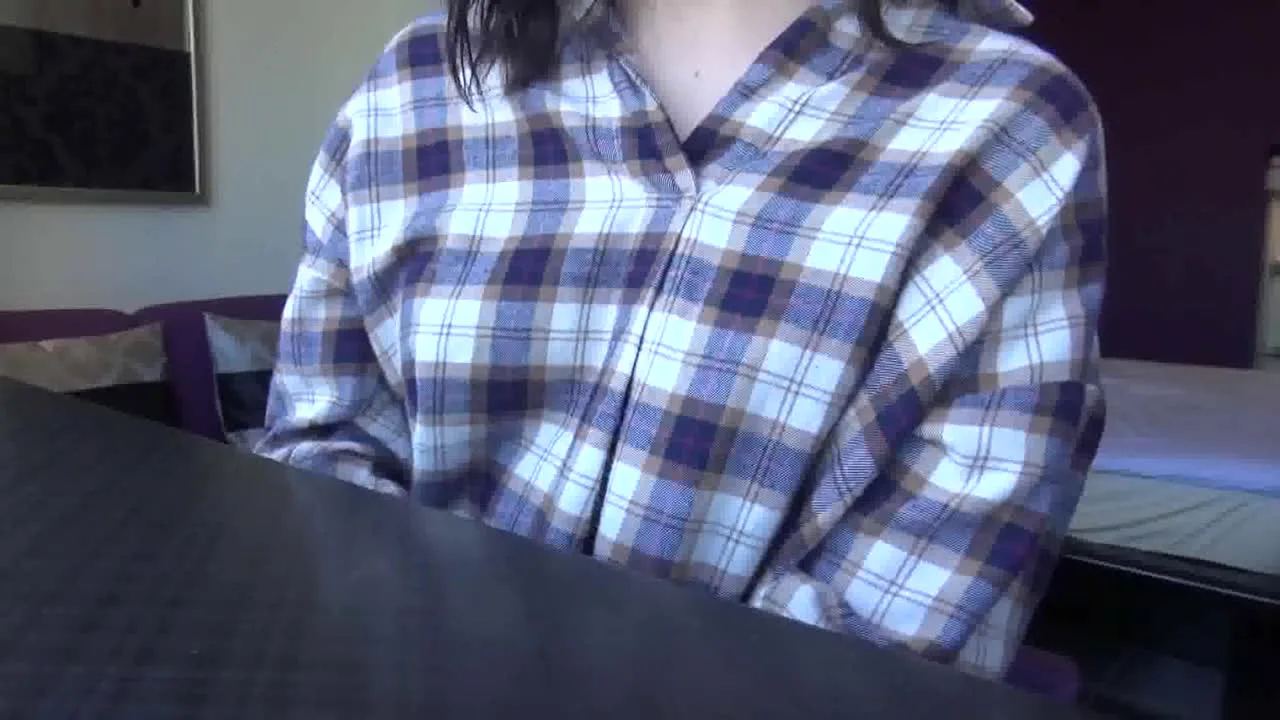 【無修正】天然素材パイパン美巨乳ピチピチ18歳みおりちゃんに生ハメ大量中出し！ - FC2 Video - 216603