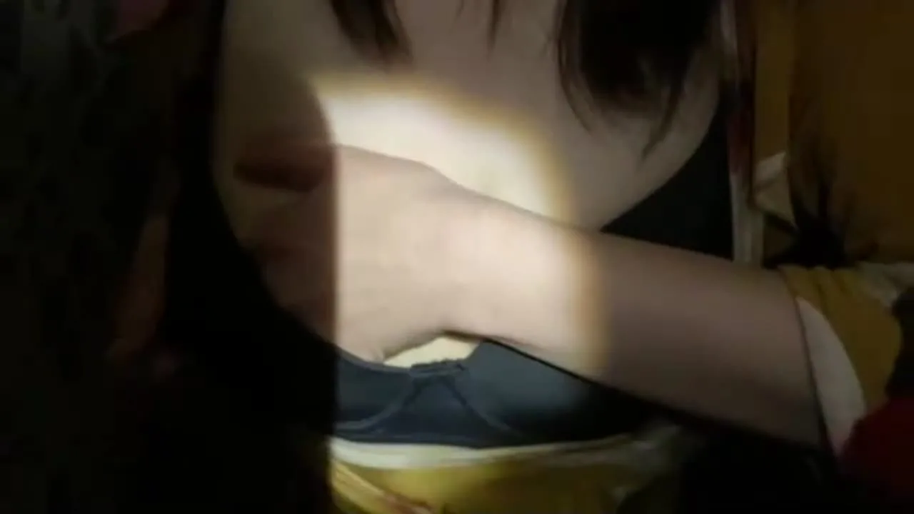 安藤　通路の情事.mp4 - FC2 Video - 220852